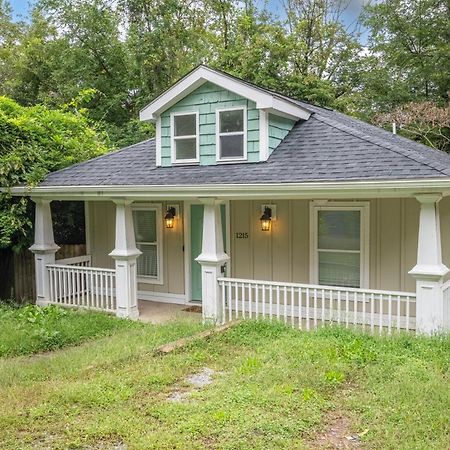 Charming 2Br Bungalow 4 Minutes To Duke University เดอแรม ภายนอก รูปภาพ