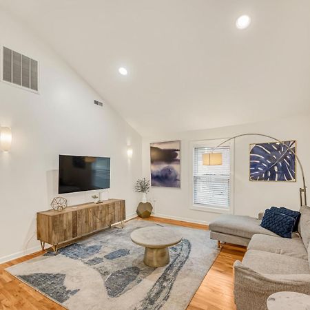 Charming 2Br Bungalow 4 Minutes To Duke University เดอแรม ภายนอก รูปภาพ