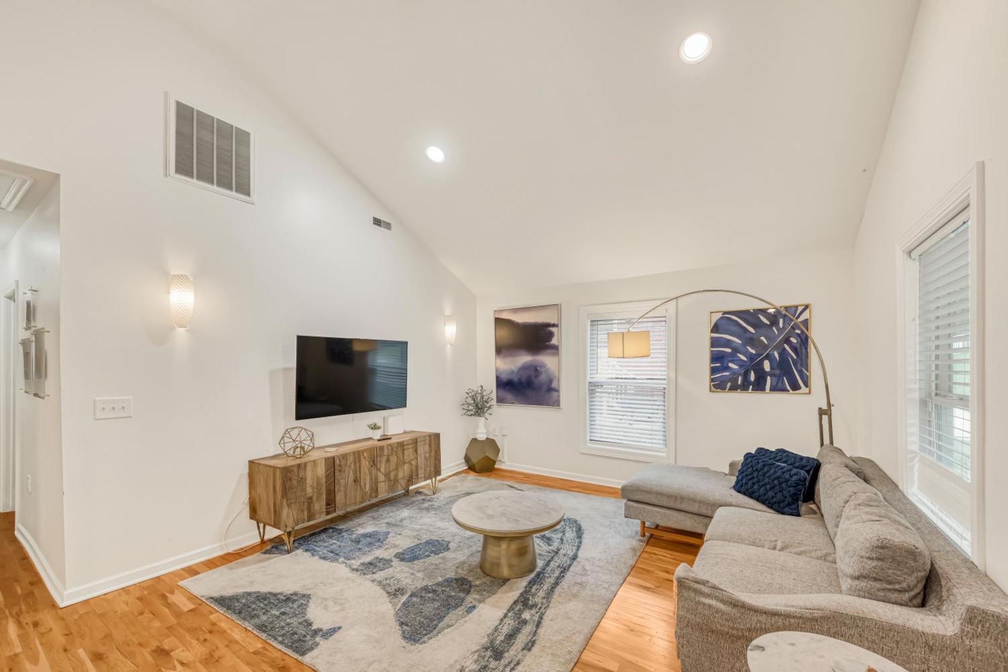 Charming 2Br Bungalow 4 Minutes To Duke University เดอแรม ภายนอก รูปภาพ