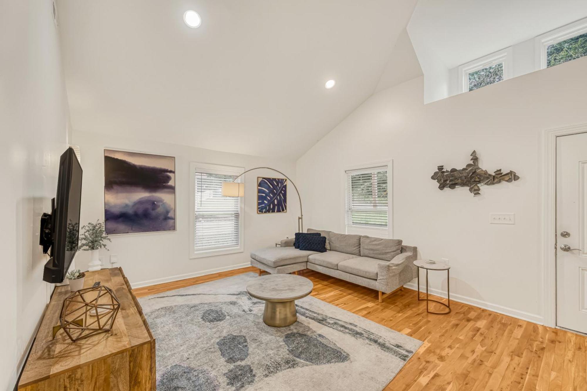 Charming 2Br Bungalow 4 Minutes To Duke University เดอแรม ภายนอก รูปภาพ