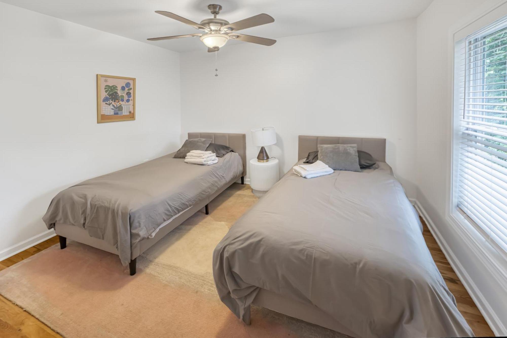 Charming 2Br Bungalow 4 Minutes To Duke University เดอแรม ภายนอก รูปภาพ